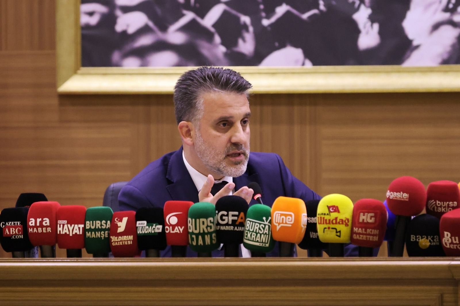 2026/07/bursa-nin-gelecegine-yon-verecek-iki-kritik-proje-mecliste-sunuldu-gal-2-1784057404-37466_MTZhNTY4OG_2.jpeg