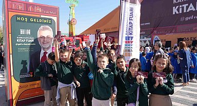 10. Uluslararası Kitap Fuarı, ilk gününde 20 bin ziyaretçi