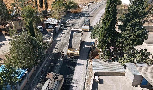 Araban'da 12 kilometrelik kırsal mahalle grup yolunda asfalt çalışmaları tamamlandı