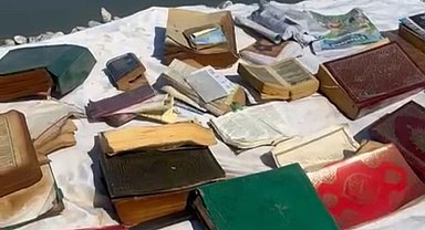 Batman Çayı kenarında çuval içinde çok sayıda dini kitap bulundu