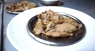 Coğrafi işaret tescilli Gölhisar kavurması 7 saniyede pişiyor, büyük ilgi görüyor