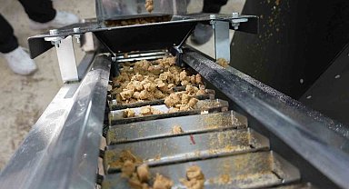 Düzce'de sokak hayvanları için mama üretim tesisi kuruldu