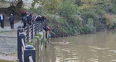 Eşiyle tartıştı, ırmağa atladı