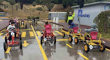Jandarmadan miniklere trafik eğitimi