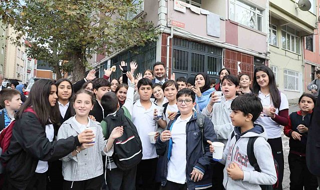 Kağıthane Belediyesi'nden okullara sıcak çorba ikramı