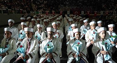 Kur'an'ı ezberleyen 75 erkek, 88'i kız öğrenci hafızlık icazetlerini aldı