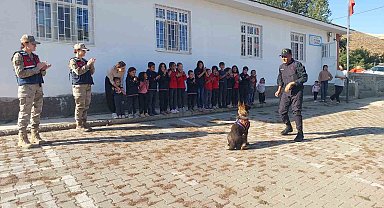 Muş'ta jandarma ekiplerinden öğrencilere eğitici ziyaret