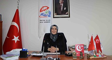 "Evinde otur" dediler, o mahallesine hizmet etmeyi seçti