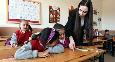 15 bin sözleşmeli öğretmen yarını bekliyor!