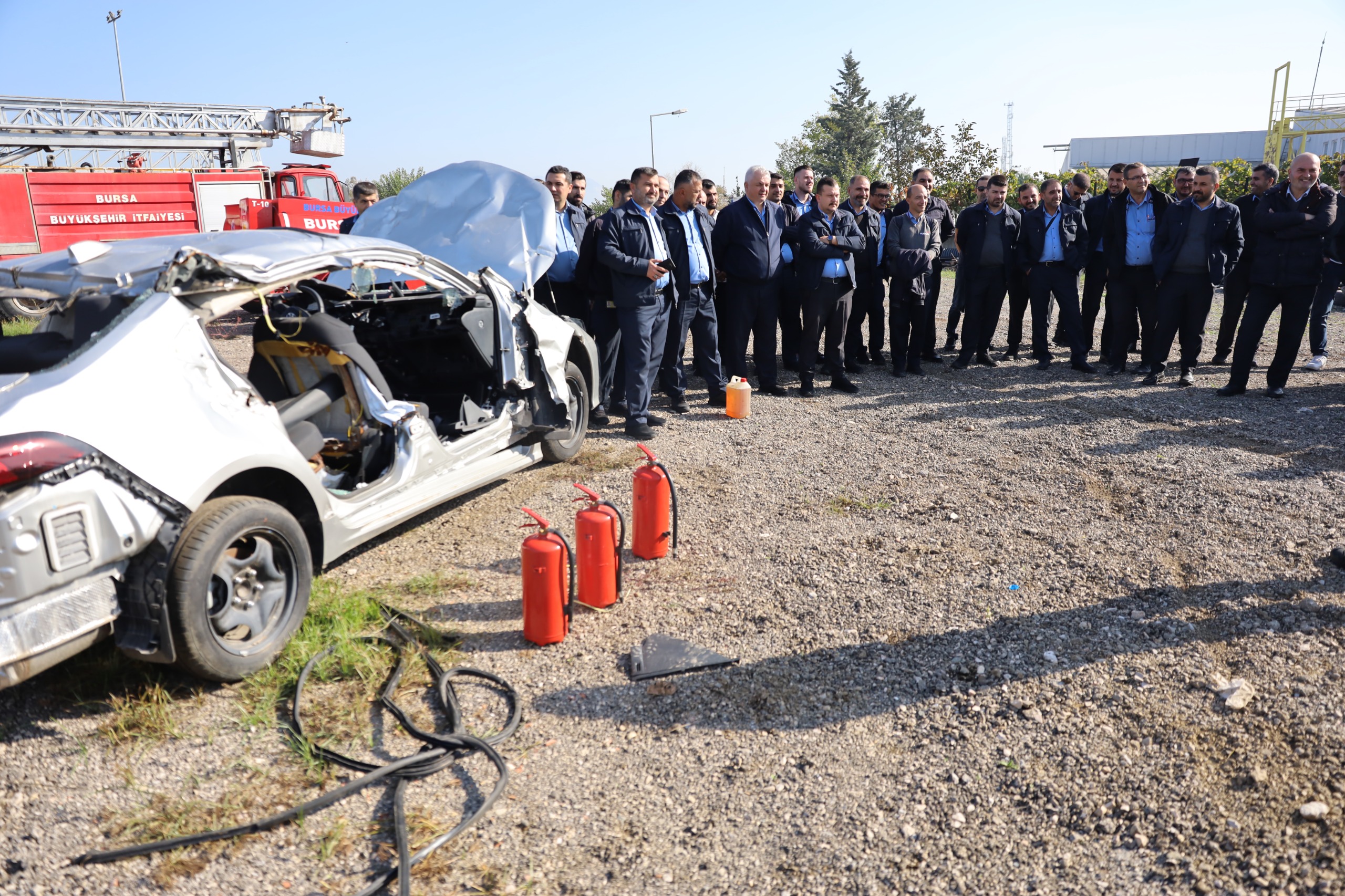 Otobüs şoförlerine yangın söndürme eğitimi