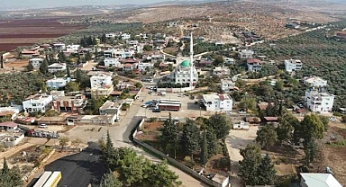 Bu mahallede herkesin soyadı aynı!