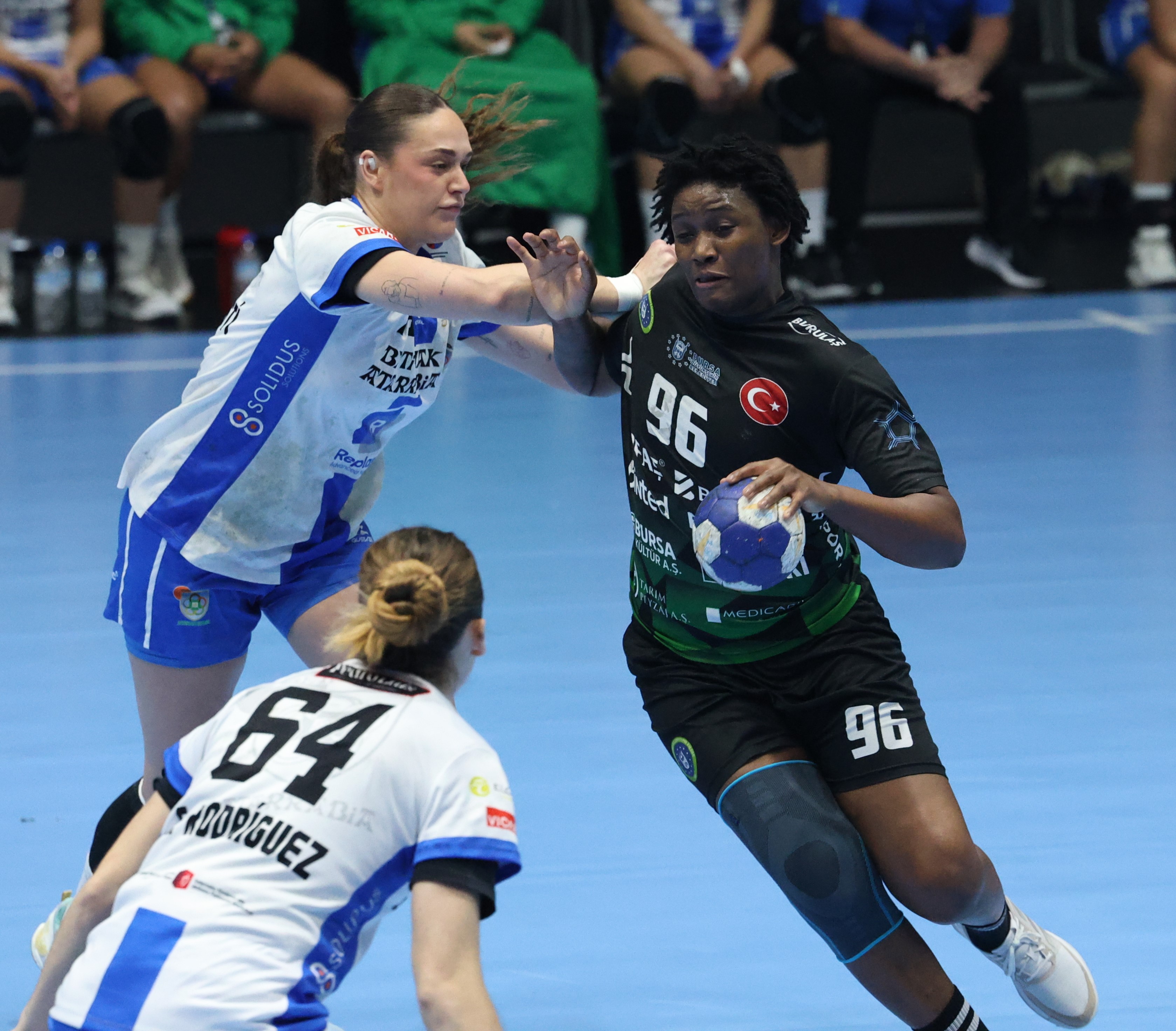 Bursa Büyükşehir Belediyespor çeyrek finalde