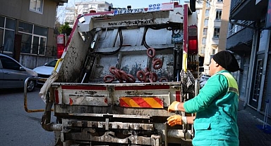 Bursa’da gıda skandalı! 700 kilo sucuk imha edildi…