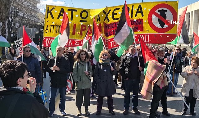 Yunanistan’da ABD ve İsrail’in İran’a yönelik saldırıları protesto edildi