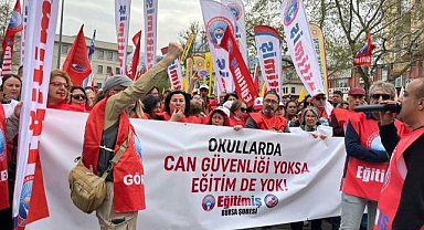 Bursa'da eğitimciler iş bıraktı
