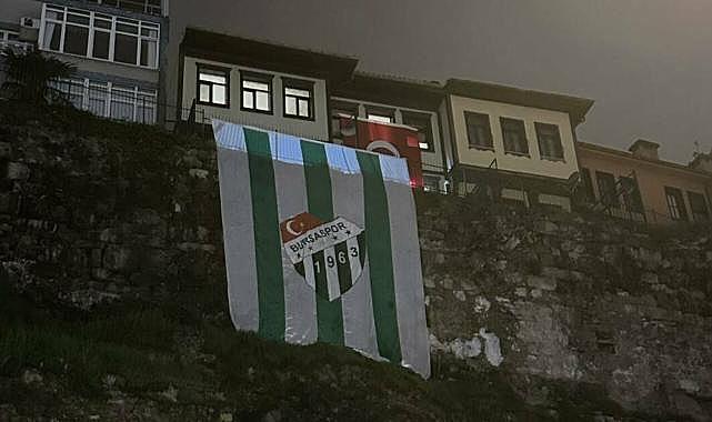 Bursa’da şampiyonluk hazırlığı; Dev bayraklar asıldı