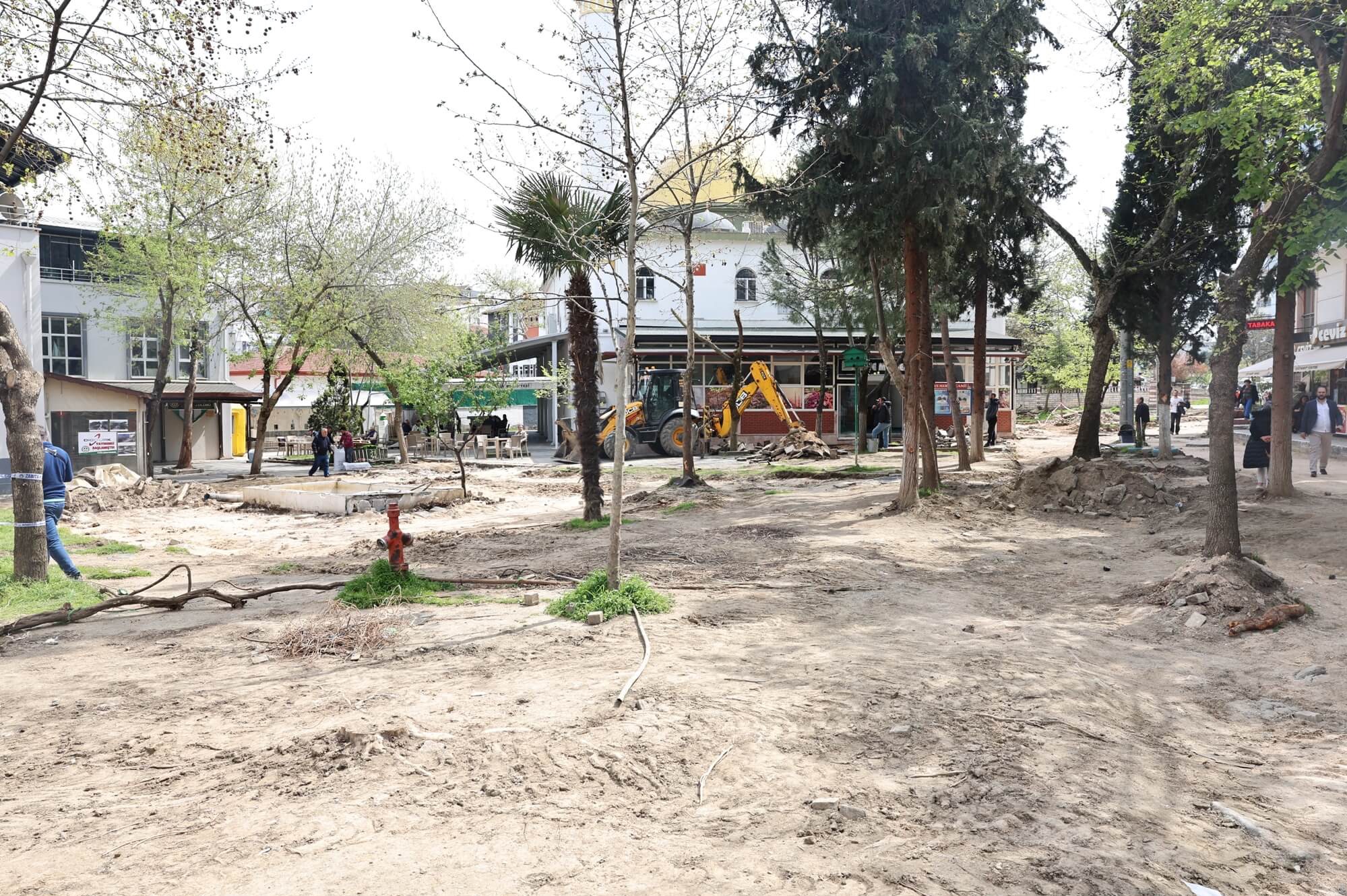 İhsaniye Eski Köy Meydanı modern bir görünüme kavuşuyor