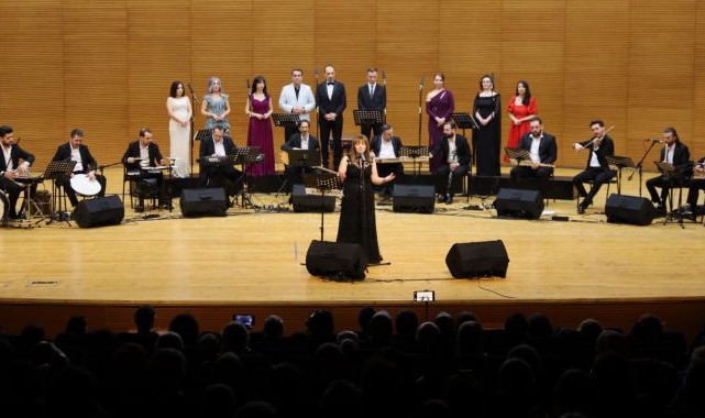 Sanatseverlere şarkı ve türkülerle müzik ziyafeti