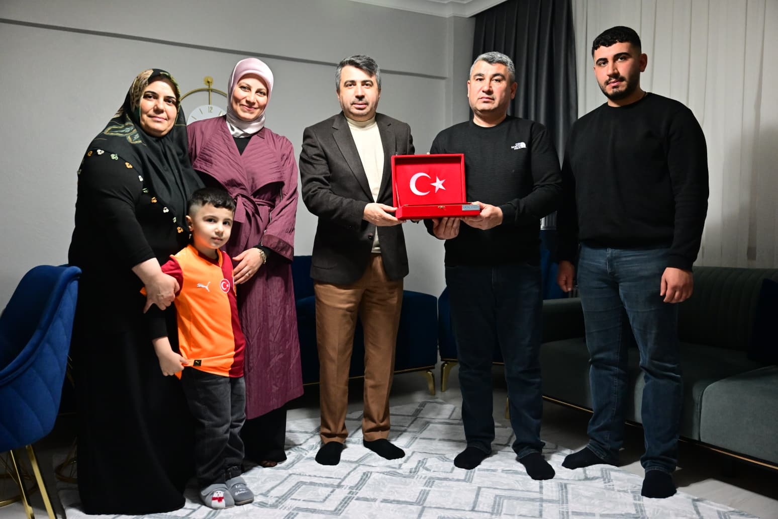 Başkan yılmaz’dan şehit ailesine ziyaret