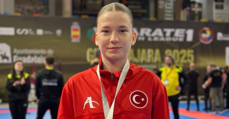 Belediyesporlu Nisanur Çakır'dan gümüş madalya