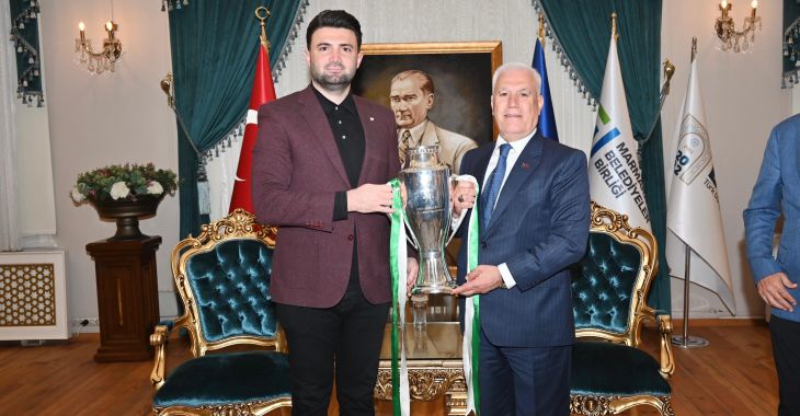 Bursaspor Başkanı Enes Çelik’ten Başkan Mustafa Bozbey’e teşekkür ziyareti