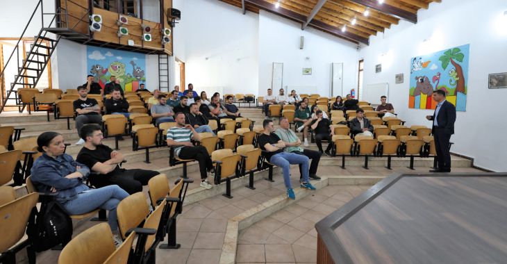 Büyükşehir’den evcil hayvan işletmelerine eğitim