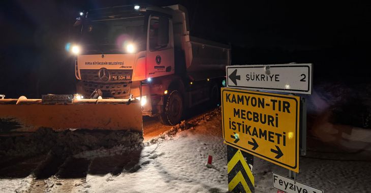 Büyükşehir'den karla mücadelede yoğun mesai
