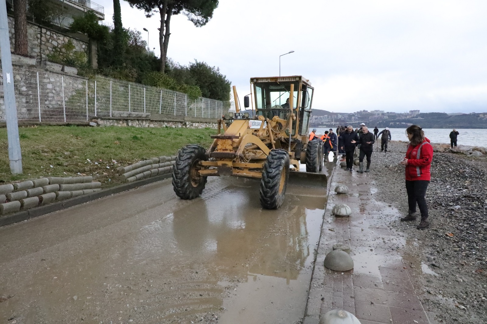 Gemlik’te fırtına seferberliği