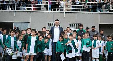 Gençler belgelerini Başkan Çelik’ten aldı