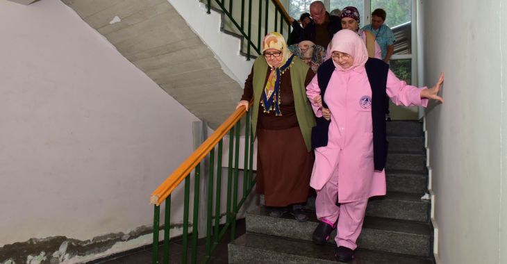 Huzurevinde deprem ve yangın tatbikatı