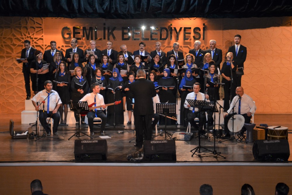KENT KONSEYİ THM KOROSUNDAN TÜRKÜ ZİYAFETİ