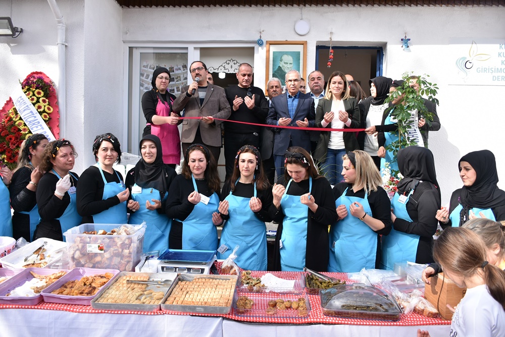 Kumlalı kadınlardan 8 Mart’ta görkemli açılış