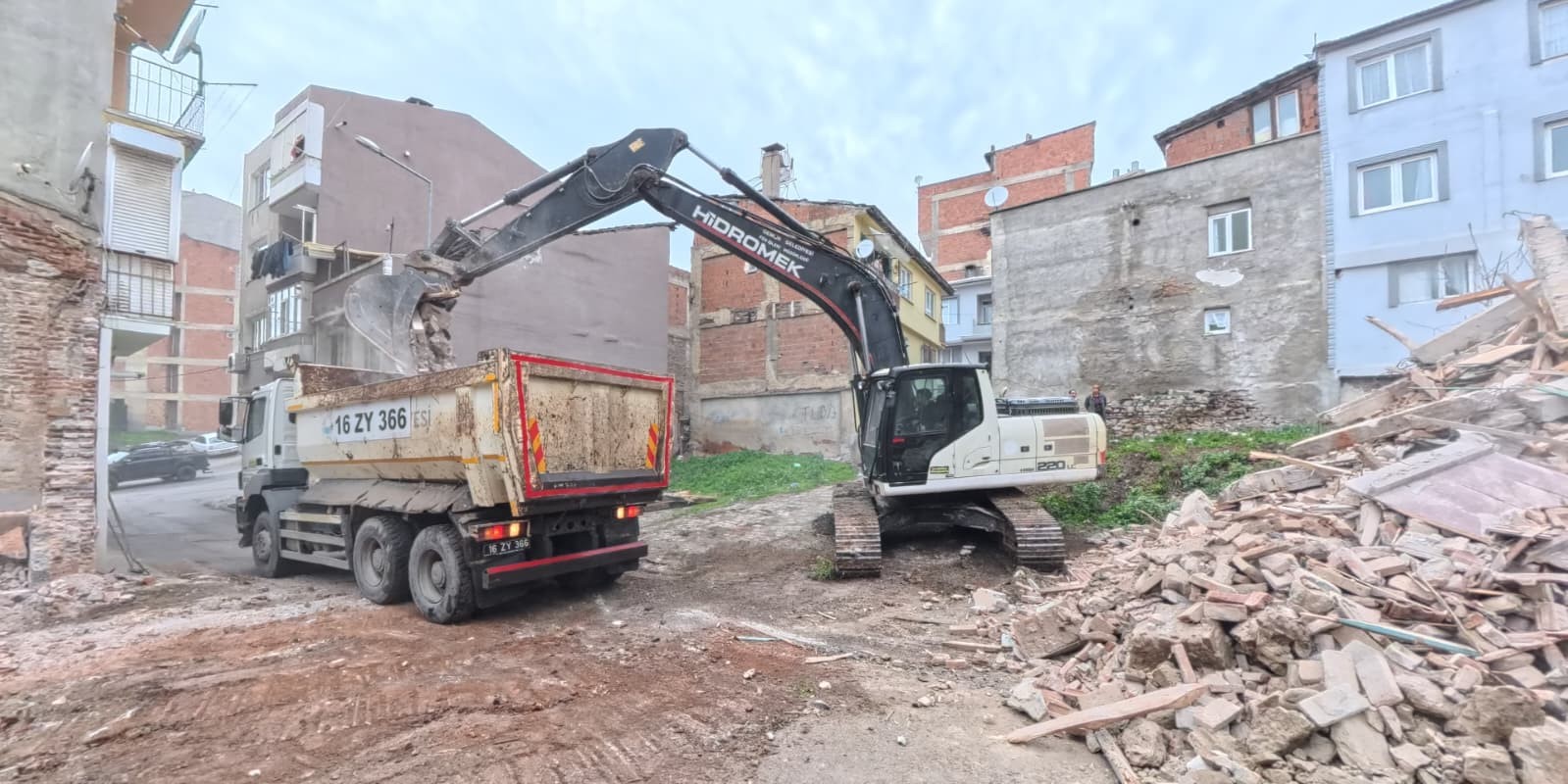 Metruk Binalarla Mücadele Sürüyor