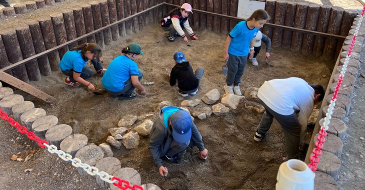 Öğrenciler, Arkeopark’ta arkeolojiyi tanıyor