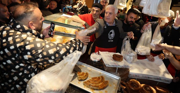 Tahanlı pide ve çaylar Başkan Bozbey'den