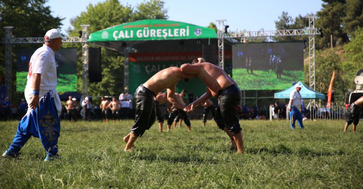 Tarihi Çalı Güreşleri’nde 800 pehlivan er meydanına çıkıyor