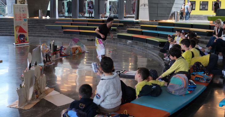 Tiyatronun coşkusu Bursa’yı sardı
