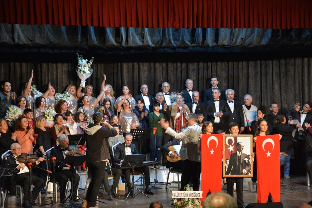 Türk Sanat Müziği Korosu tam not aldı