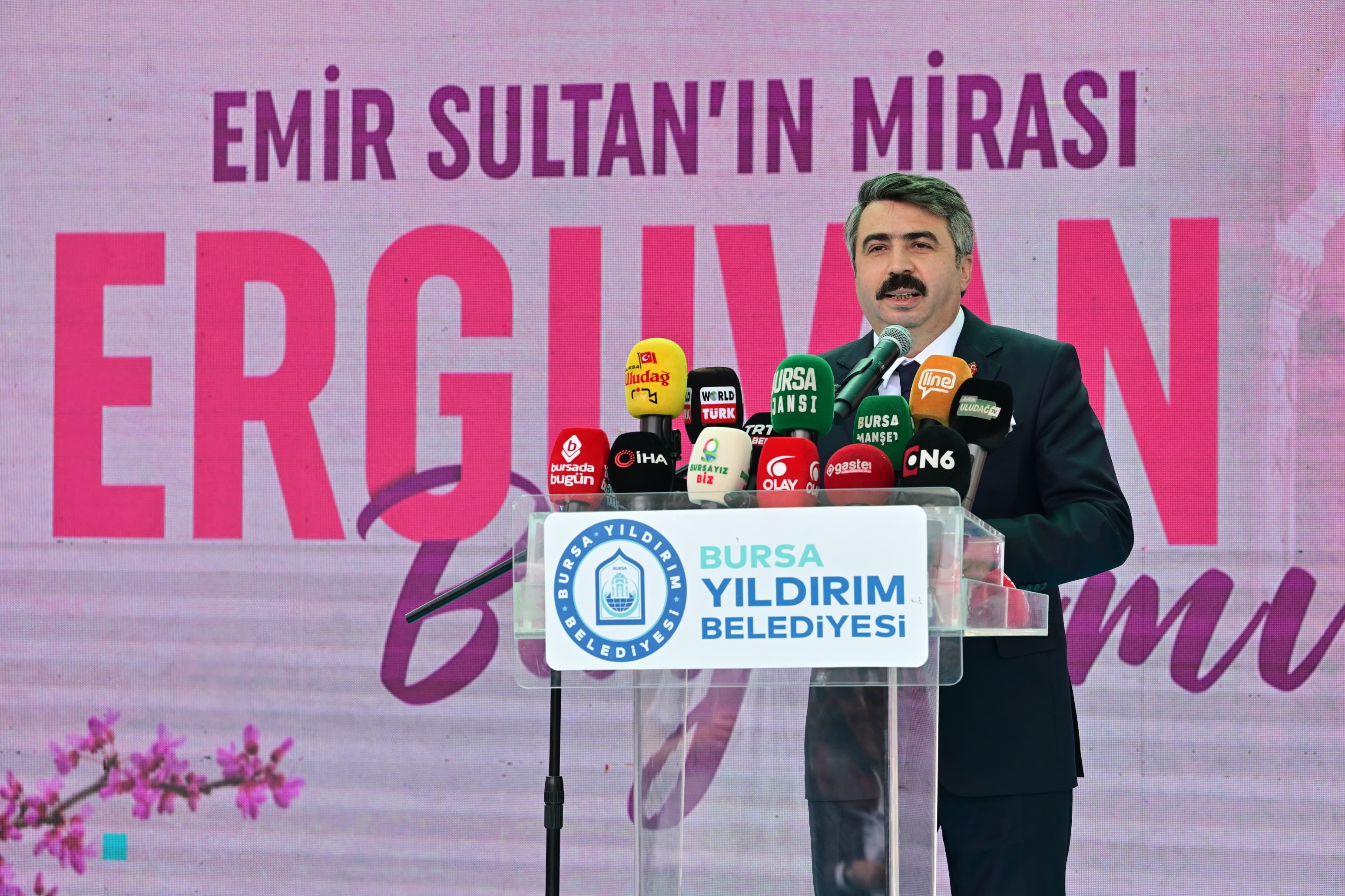 Yıldırım’da erguvan bayramı coşkusu