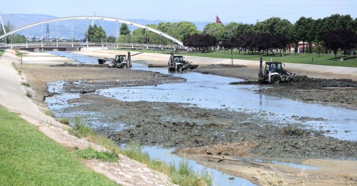 Bursa Büyükşehir’den Hüdavendigar'da dere temizliği