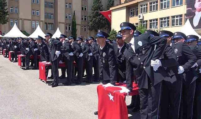 Bursa’da polis adaylarının mezuniyet coşkusu