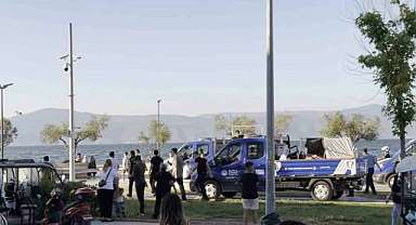 Bursa’da sahilde seyyar satıcı denetimi