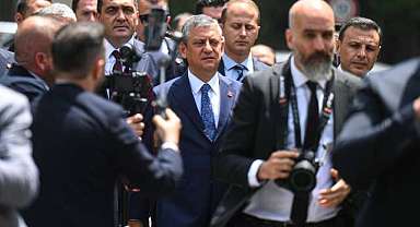 CHP’de iki ayrı grup toplantısı!