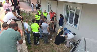 Otomobil asılı kaldı; 2’si çocuk 3 yaralı