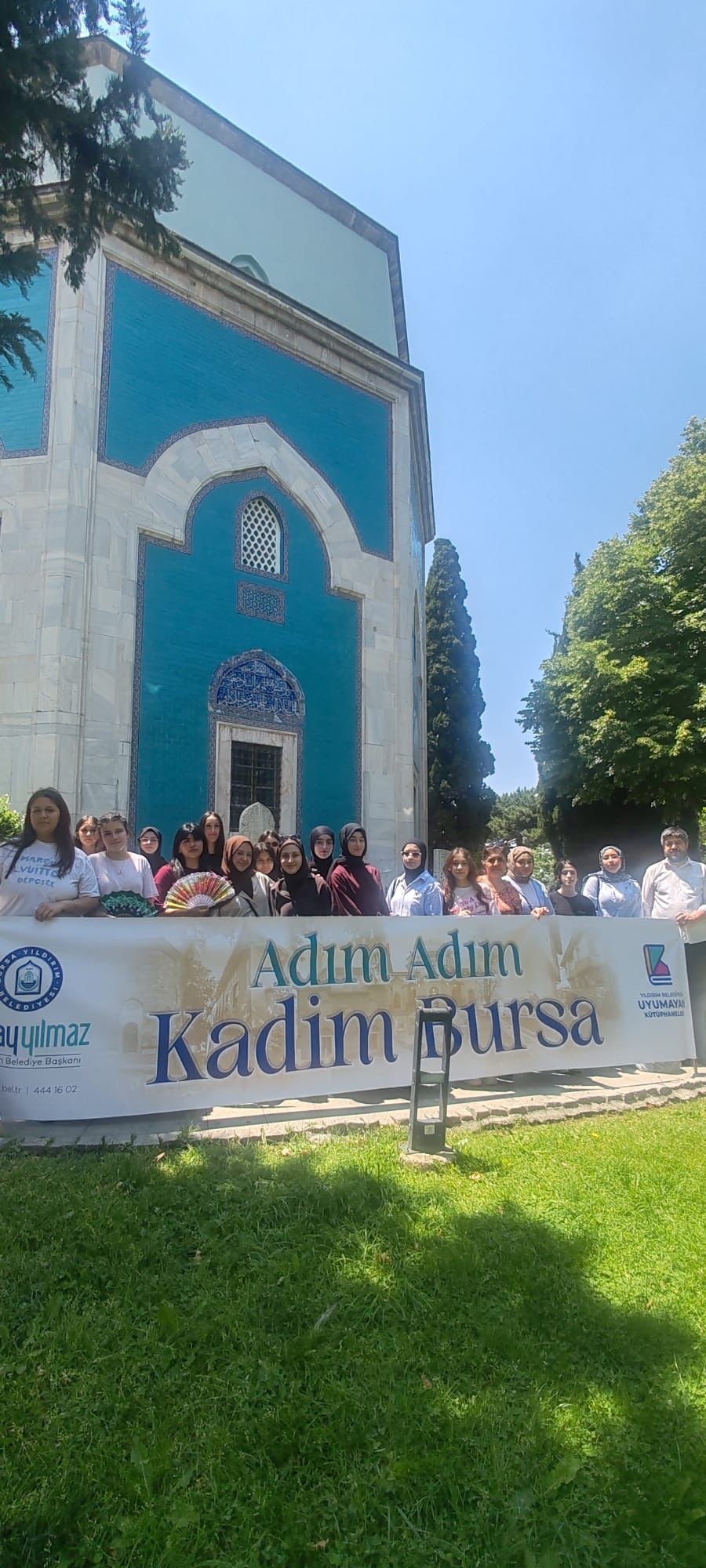 Yıldırımlı gençler tarihi yerinde keşfediyor