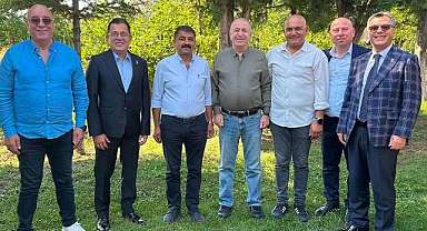CHP'li Belediye Başkanı Zafer Partisi'ne katıldı