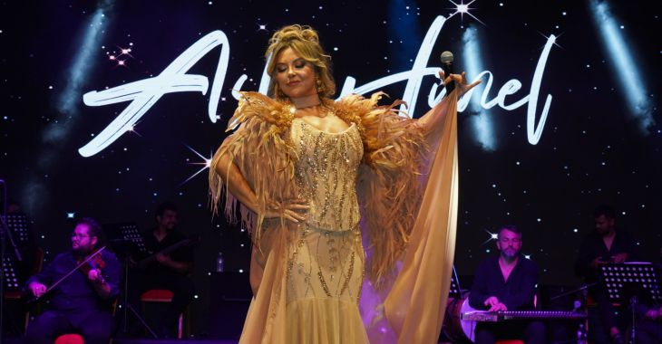 Aslı Hünel’den Açıkhava’da müzik ziyafeti