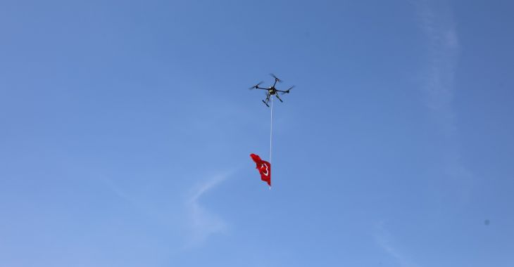 Bursa'da 30 Ağustos coşkusu gökyüzüne taşındı