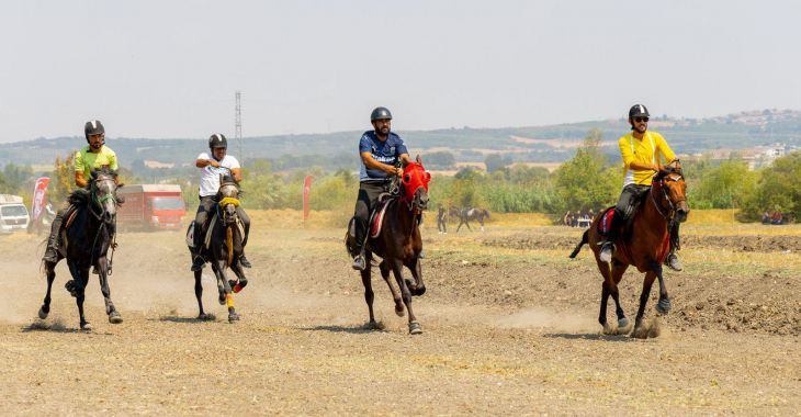Bursa’da rahvan atları şampiyonluk için koştu
