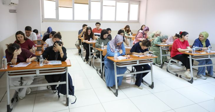 Büyükşehir'den memur adaylarına KPSS provası